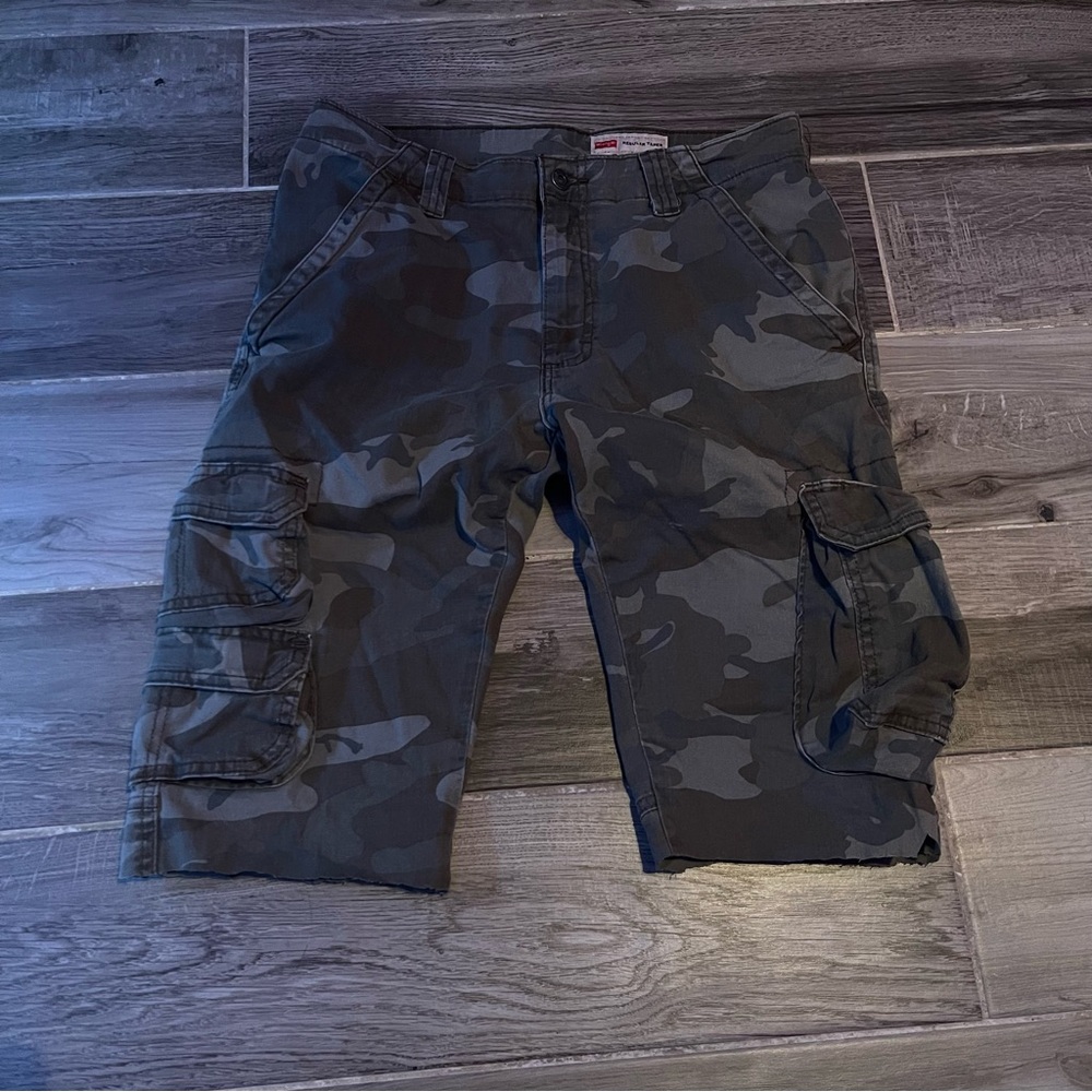 Wrangler Camo Jorts